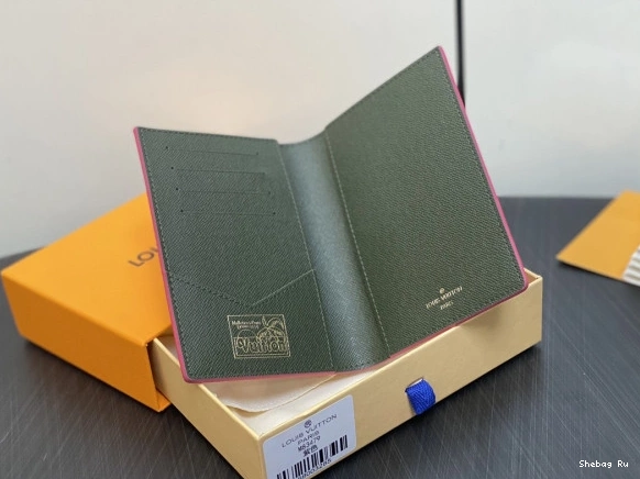 Louis COVER-10*14*2.5CM Vuitton PASSPORT 0817